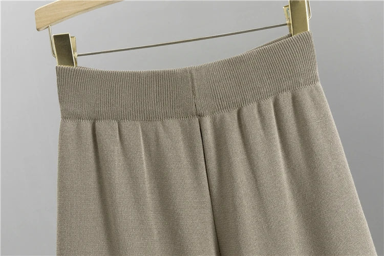 Ensemble 3 pièces – pantalon, top et cardigan