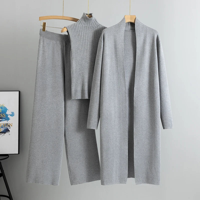 Ensemble 3 pièces – pantalon, top et cardigan